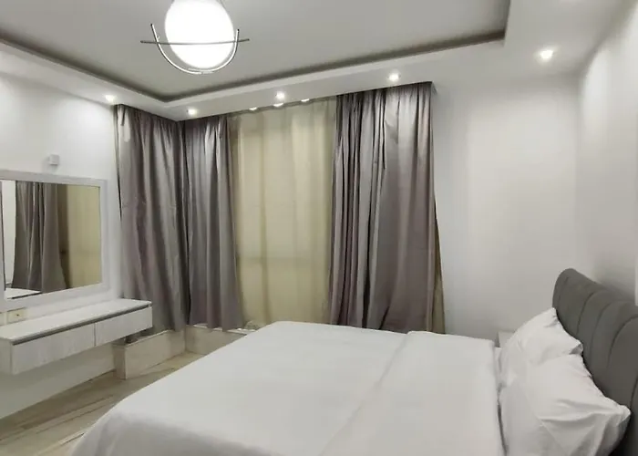 Stylish Sunny 1br Apartment
