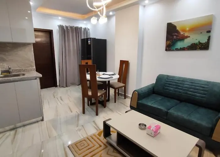 Stylish Sunny 1br *